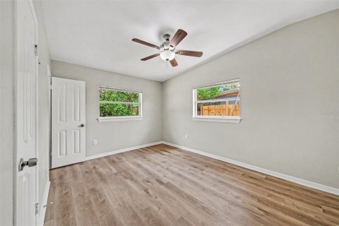 House in Orlando, Florida 3 bedrooms, 95.22 sq.m. № 2095417 - photo 10