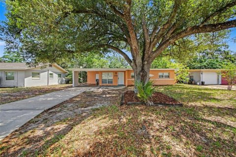 House in Orlando, Florida 3 bedrooms, 95.22 sq.m. № 2095417