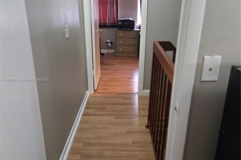 Купить таунхаус в Норт-Лодердейл, Флорида 3 спальни, 150.5м2, № 1923782 - фото 14