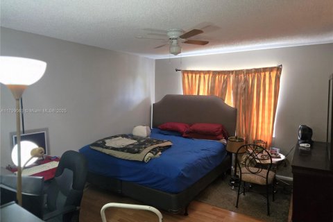 Купить таунхаус в Норт-Лодердейл, Флорида 3 спальни, 150.5м2, № 1923782 - фото 15