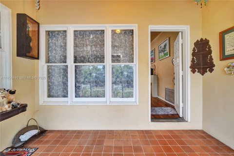 Casa en venta en Hollywood, Florida, 2 dormitorios, 131.83 m2 № 2010750 - foto 4