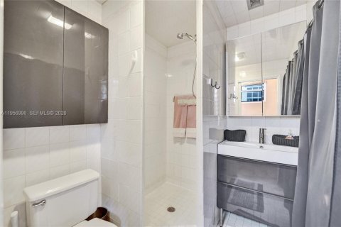 Casa en venta en Hollywood, Florida, 2 dormitorios, 131.83 m2 № 2010750 - foto 23