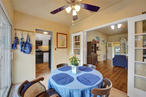 Casa en venta en Hollywood, Florida, 2 dormitorios, 131.83 m2 № 2010750 - foto 20