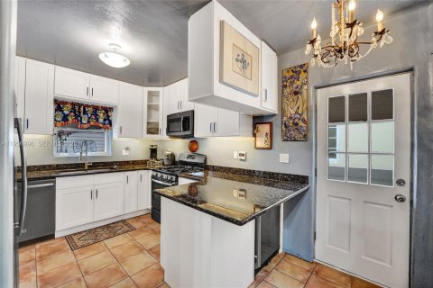 Casa en venta en Hollywood, Florida, 2 dormitorios, 131.83 m2 № 2010750 - foto 18