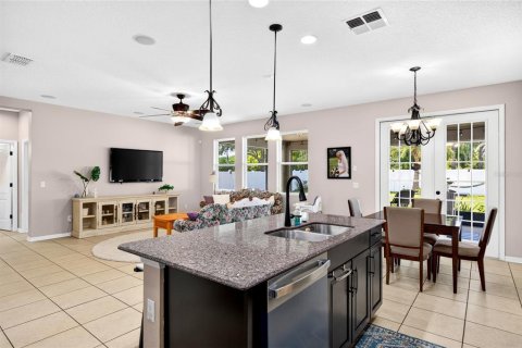 Casa en venta en Grand Island, Florida, 5 dormitorios, 241.64 m2 № 2353291 - foto 11