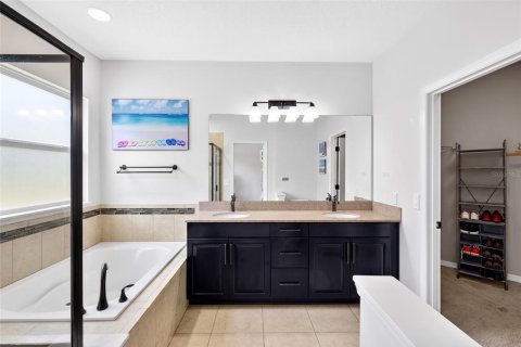 Casa en venta en Grand Island, Florida, 5 dormitorios, 241.64 m2 № 2353291 - foto 19