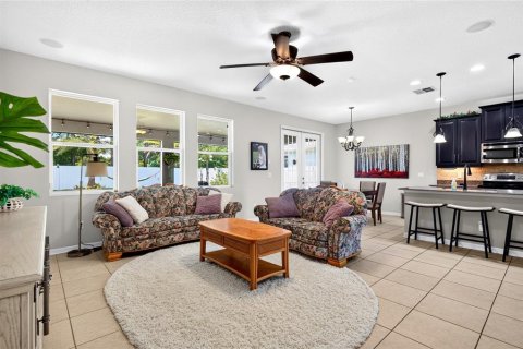 Casa en venta en Grand Island, Florida, 5 dormitorios, 241.64 m2 № 2353291 - foto 8