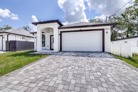 Villa ou maison à vendre à Tampa, Floride: 3 chambres, 157.93 m2 № 1900536 - photo 1