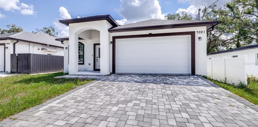 Villa ou maison à Tampa, Floride 3 chambres, 157.93 m2 № 1900536