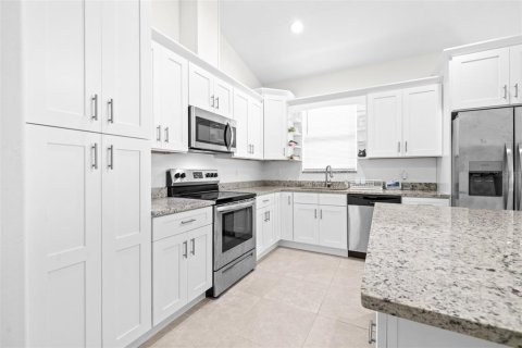 Villa ou maison à vendre à Tampa, Floride: 3 chambres, 157.93 m2 № 1900536 - photo 5