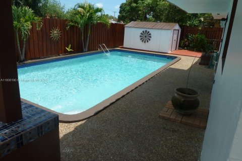 Villa ou maison à louer à Hialeah, Floride: 4 chambres, 192.96 m2 № 1749962 - photo 28
