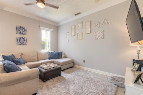 Villa ou maison à vendre à Edgewater, Floride: 3 chambres, 195.84 m2 № 2337233 - photo 15