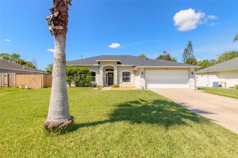 House in Edgewater, Florida 3 bedrooms, 195.84 sq.m. № 2337233