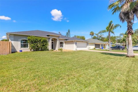 Villa ou maison à vendre à Edgewater, Floride: 3 chambres, 195.84 m2 № 2337233 - photo 3