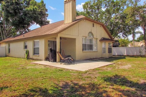 House in Tampa, Florida 3 bedrooms, 139.73 sq.m. № 1815937 - photo 4