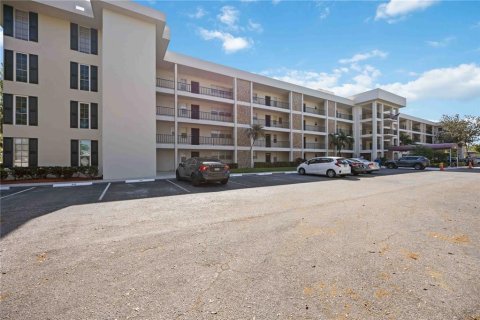 Condo in Sarasota, Florida, 1 bedroom  № 1603019 - photo 1