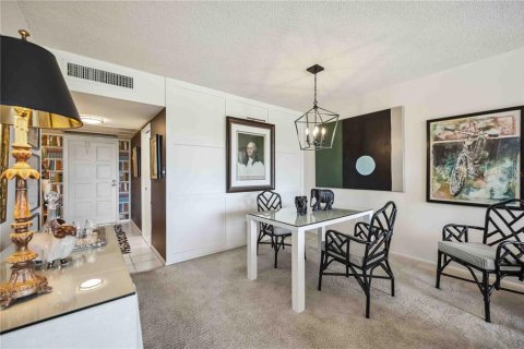 Condo in Sarasota, Florida, 1 bedroom  № 1603019 - photo 12
