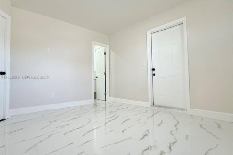 Casa en venta en Davie, Florida, 3 dormitorios, 92.9 m2 № 1994363 - foto 15