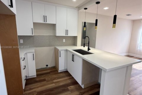 Casa en venta en Davie, Florida, 3 dormitorios, 92.9 m2 № 1994363 - foto 26