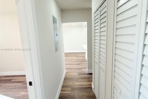 Casa en venta en Davie, Florida, 3 dormitorios, 92.9 m2 № 1994363 - foto 14