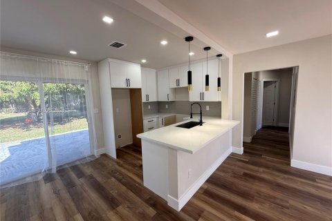 Casa en venta en Davie, Florida, 3 dormitorios, 92.9 m2 № 1994363 - foto 27