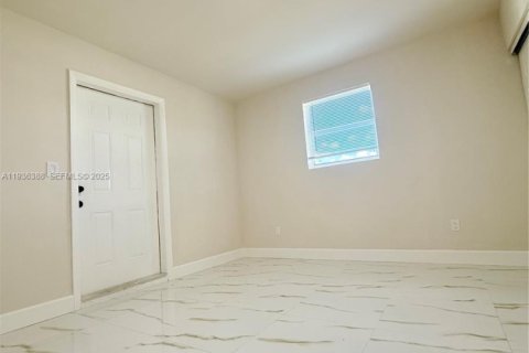 Casa en venta en Davie, Florida, 3 dormitorios, 92.9 m2 № 1994363 - foto 16