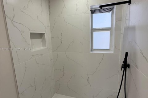 Casa en venta en Davie, Florida, 3 dormitorios, 92.9 m2 № 1994363 - foto 19