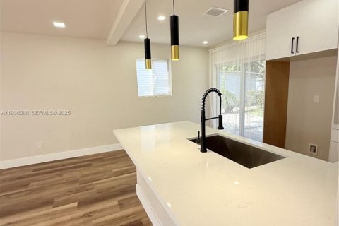 Casa en venta en Davie, Florida, 3 dormitorios, 92.9 m2 № 1994363 - foto 8
