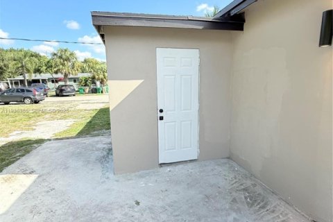 Casa en venta en Davie, Florida, 3 dormitorios, 92.9 m2 № 1994363 - foto 6