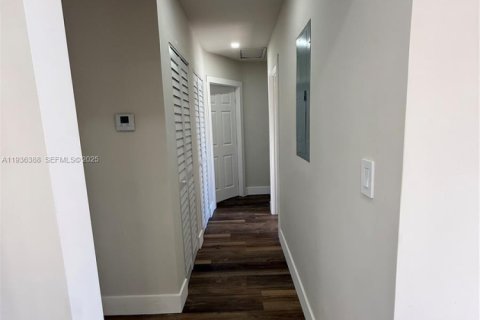 Casa en venta en Davie, Florida, 3 dormitorios, 92.9 m2 № 1994363 - foto 20