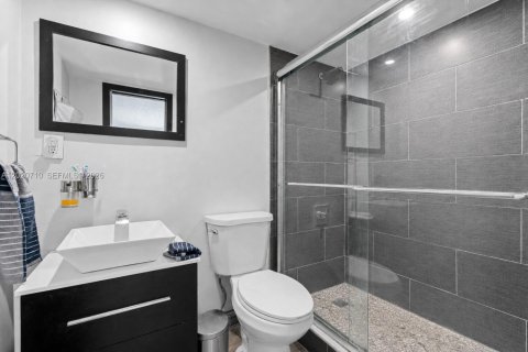 Copropriété à vendre à Miami, Floride: 3 chambres, 108.7 m2 № 2176101 - photo 10