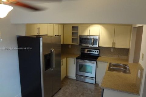 Снять в аренду кондоминиум в Майами, Флорида 2 спальни, 98.48м2, № 1969122 - фото 22