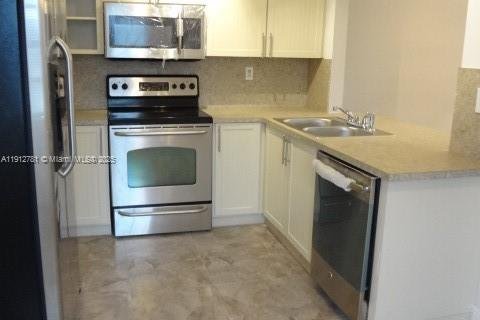 Снять в аренду кондоминиум в Майами, Флорида 2 спальни, 98.48м2, № 1969122 - фото 29