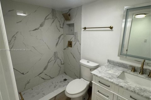 Copropriété à louer à Cutler Bay, Floride: 2 chambres, 104.33 m2 № 1966842 - photo 9