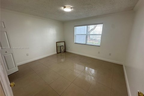 Copropriété à louer à Cutler Bay, Floride: 2 chambres, 104.33 m2 № 1966842 - photo 8