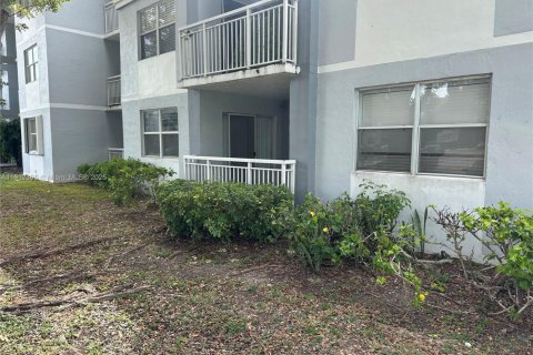 Copropriété à louer à Cutler Bay, Floride: 2 chambres, 104.33 m2 № 1966842 - photo 2