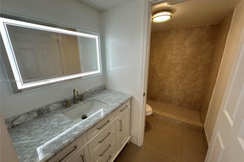 Copropriété à louer à Cutler Bay, Floride: 2 chambres, 104.33 m2 № 1966842 - photo 7