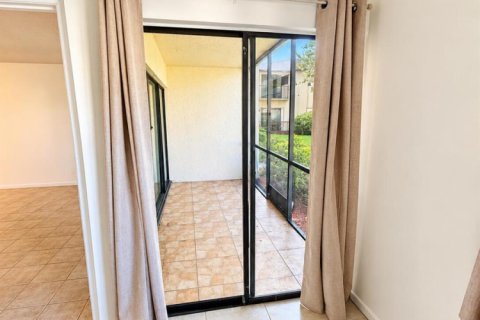 Copropriété à louer à St. Lucie, Floride: 2 chambres, 94.2 m2 № 2383303 - photo 6