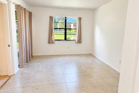 Copropriété à louer à St. Lucie, Floride: 2 chambres, 94.2 m2 № 2383303 - photo 5