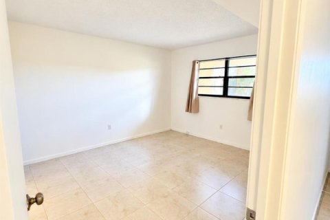 Copropriété à louer à St. Lucie, Floride: 2 chambres, 94.2 m2 № 2383303 - photo 8