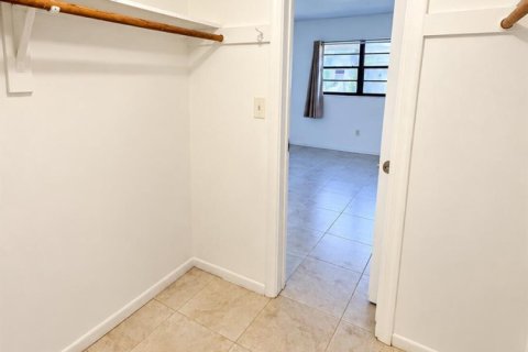 Copropriété à louer à St. Lucie, Floride: 2 chambres, 94.2 m2 № 2383303 - photo 10