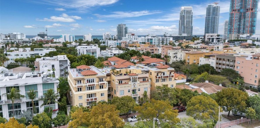 Кондоминиум с 2 спальнями в Майами-Бич, Флорида № 2009896