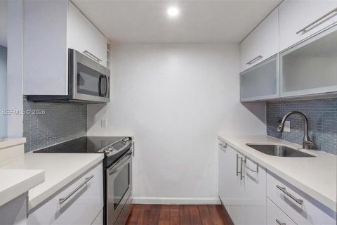 Купить кондоминиум в Майами-Бич, Флорида 2 спальни, 87.33м2, № 2009896 - фото 12