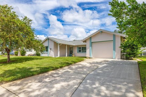 Casa en venta en Hudson, Florida, 2 dormitorios, 167.41 m2 № 1899720 - foto 1