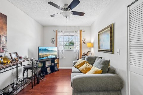 Casa en venta en Land O' Lakes, Florida, 4 dormitorios, 157.38 m2 № 2198627 - foto 24