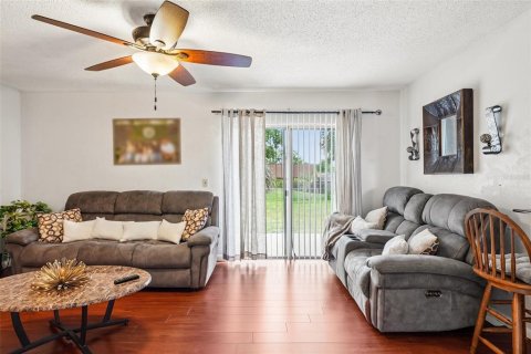Casa en venta en Land O' Lakes, Florida, 4 dormitorios, 157.38 m2 № 2198627 - foto 19