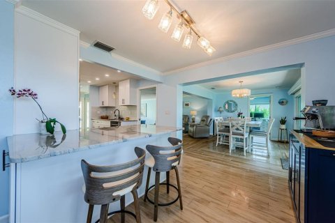House in Seminole, Florida 2 bedrooms, 171.5 sq.m. № 1786632 - photo 12