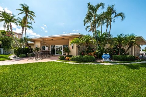 House in Seminole, Florida 2 bedrooms, 171.5 sq.m. № 1786632 - photo 28