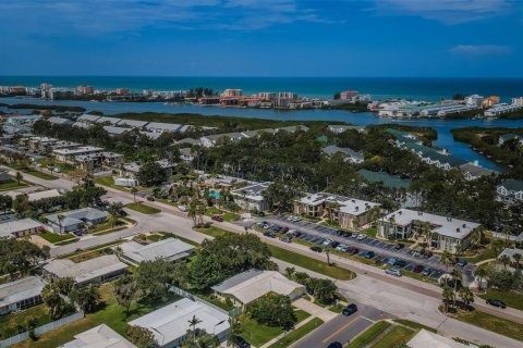 House in Seminole, Florida 2 bedrooms, 171.5 sq.m. № 1786632 - photo 4