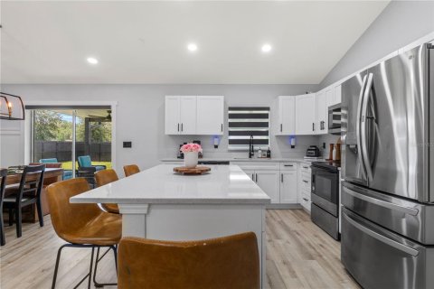 Купить виллу или дом в Даннеллон, Флорида 9 комнат, 128.58м2, № 2150752 - фото 25
